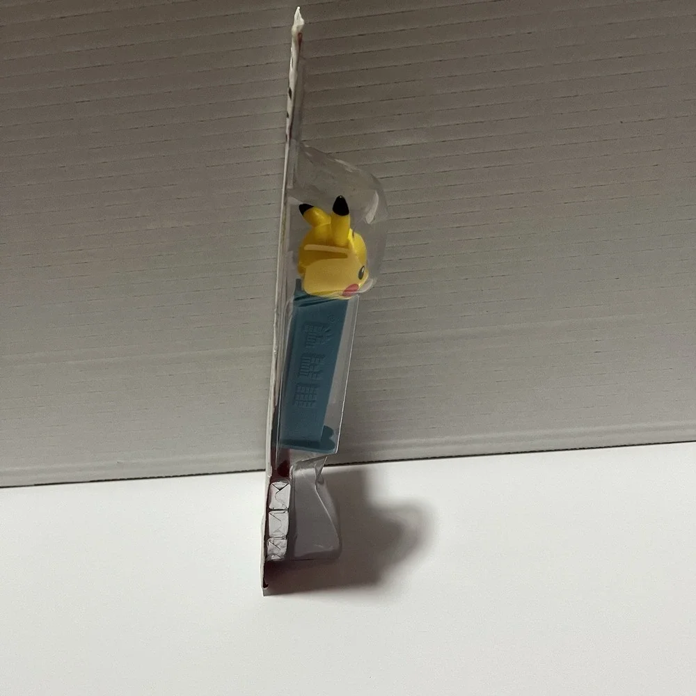 New Pez Dispenser Pokemon Pikachu NEW